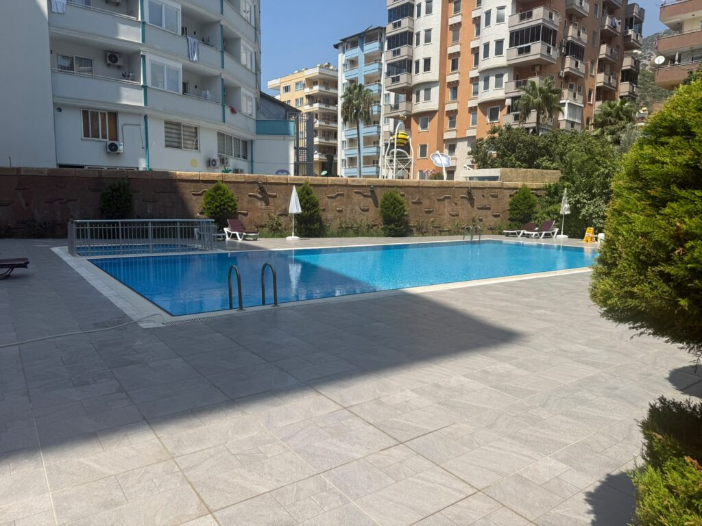 Alanya Kleopatra Plajı’na 600 Metre Mesafede Tam Eşyalı Satılık Daire
